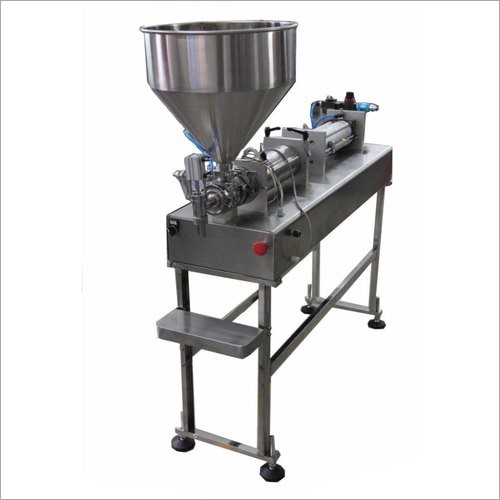 Small scale semi-automatic liquid filler