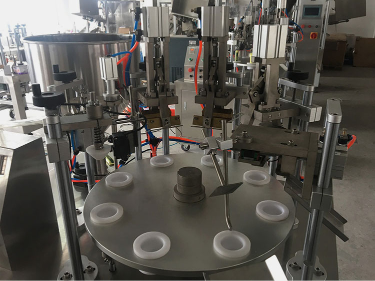 tube-filling-machine-details-7