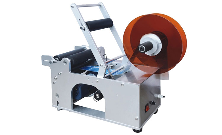 Semi-Automatic labeling machine