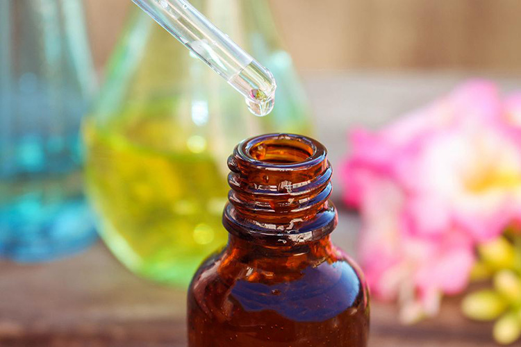 IMPORTANT THINGS TO KEEP IN MIND WHEN USING ESSENTIAL OIL CAPSULE