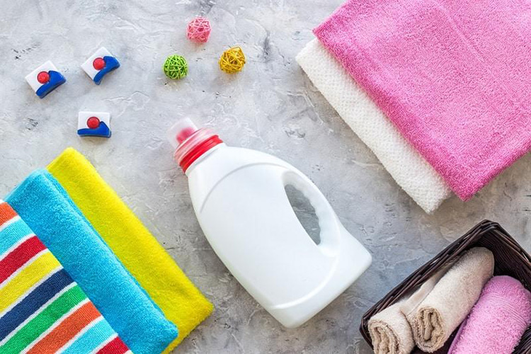 liquid-form-of-laundry-detergent