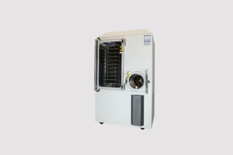 MAGNUM® Pilot Vacuum Freeze Dryer