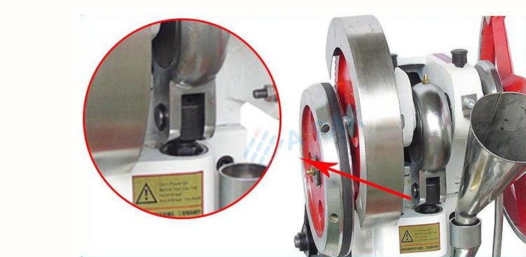 Easy-pressure-adjuster-of-single-punch