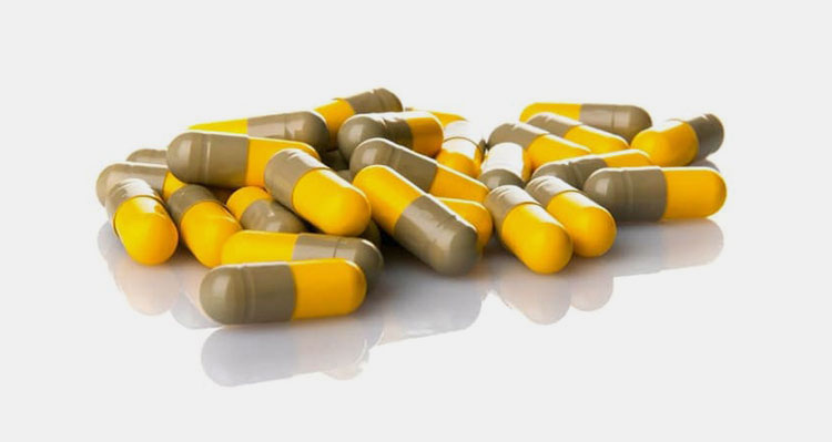 Capsules made from enteric polymer shells