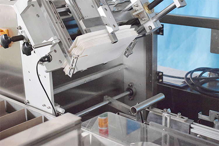 Carton feeder