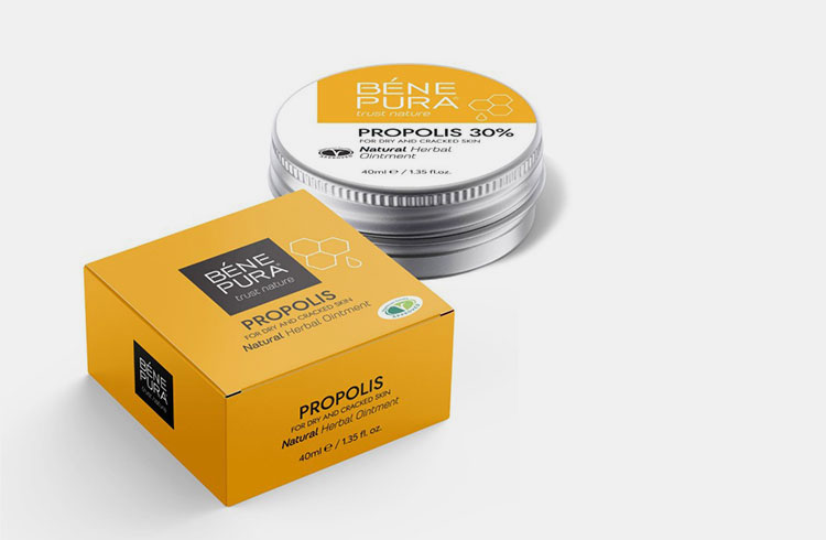 Herbal Ointment Is Used To Treat Wounds