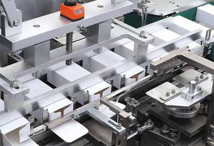 Carton sealing unit