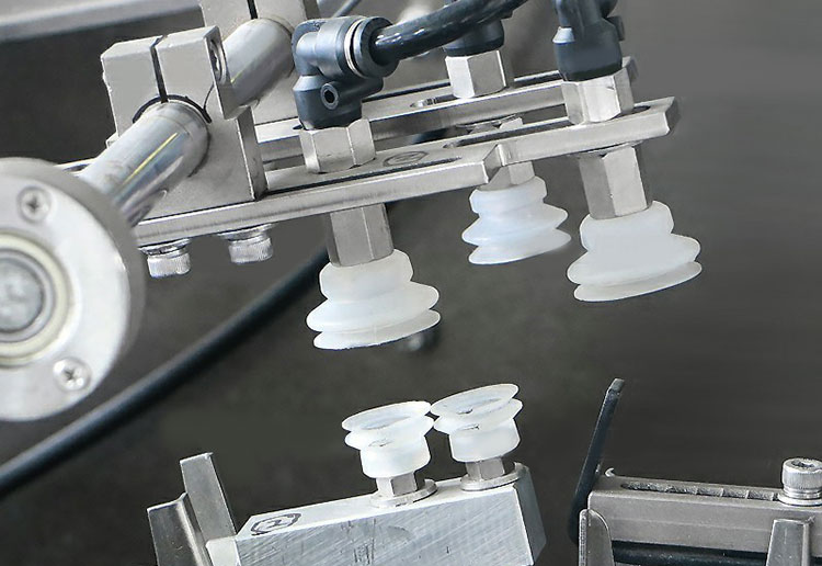 Suction cup assembly