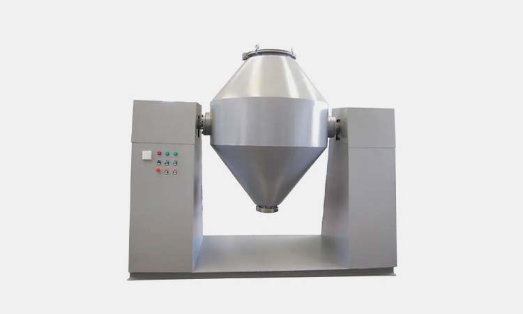 Vacuum dryer