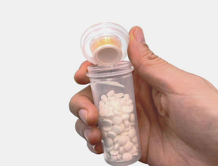 Pill Bottle With Desiccant