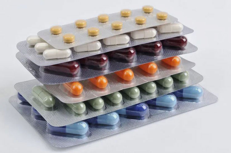 Tablets package in blister packs