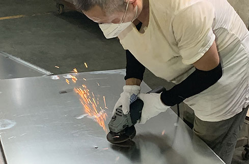 Filling Machine Polishing Workshop