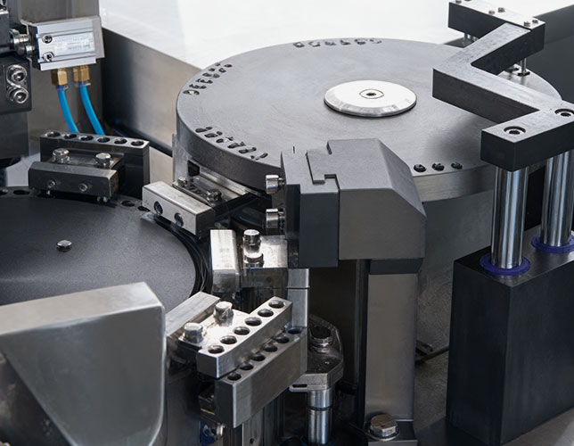 Rotary type capsule-out