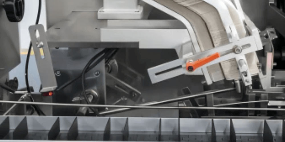 automatic cartoning machine