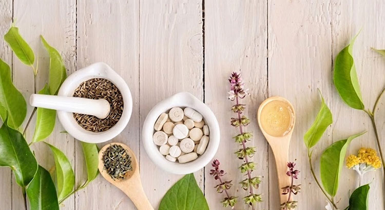 Oily herbal extract powder tablet press
